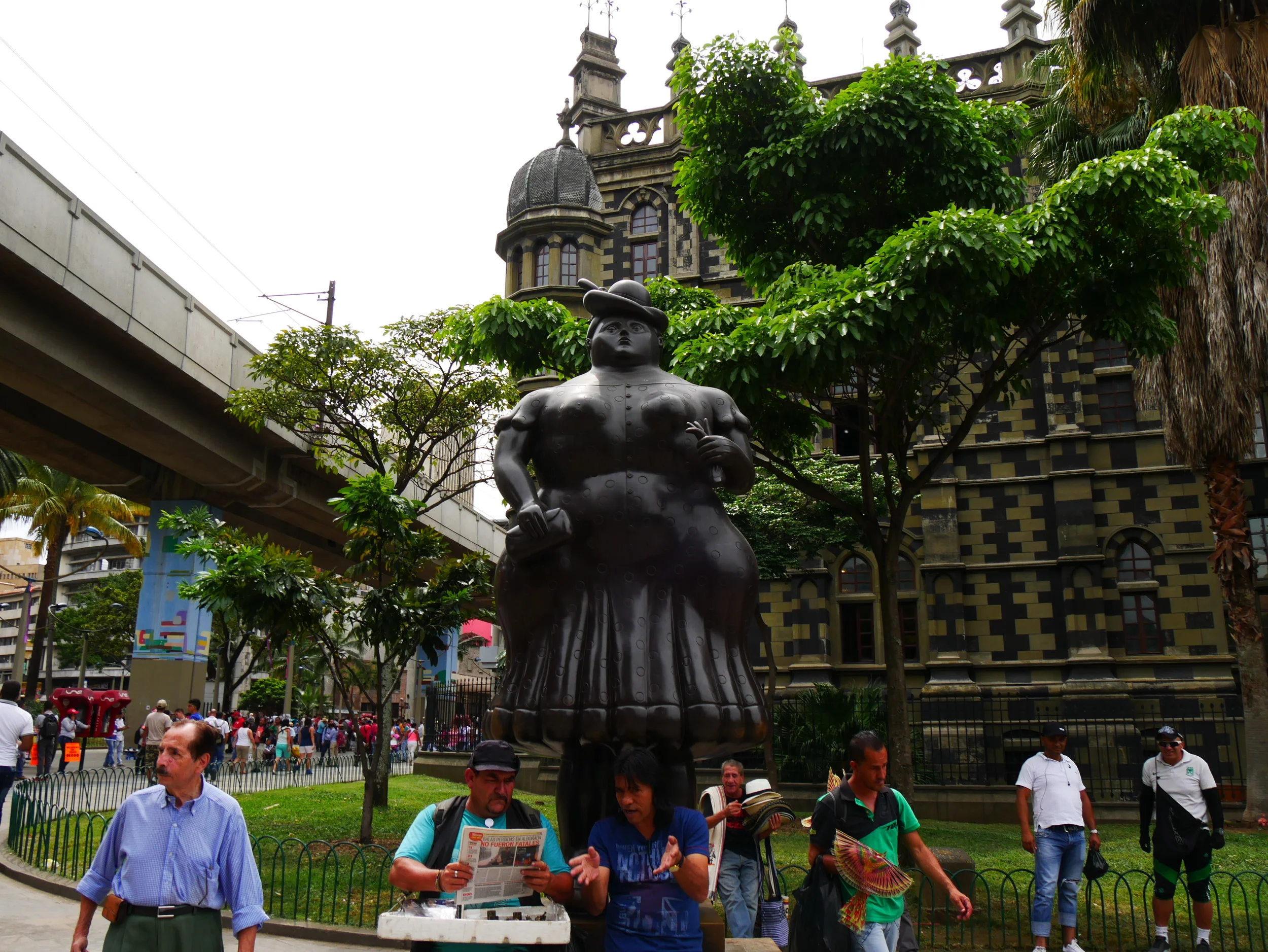  Fernando Botero Sculpture. Medellin 