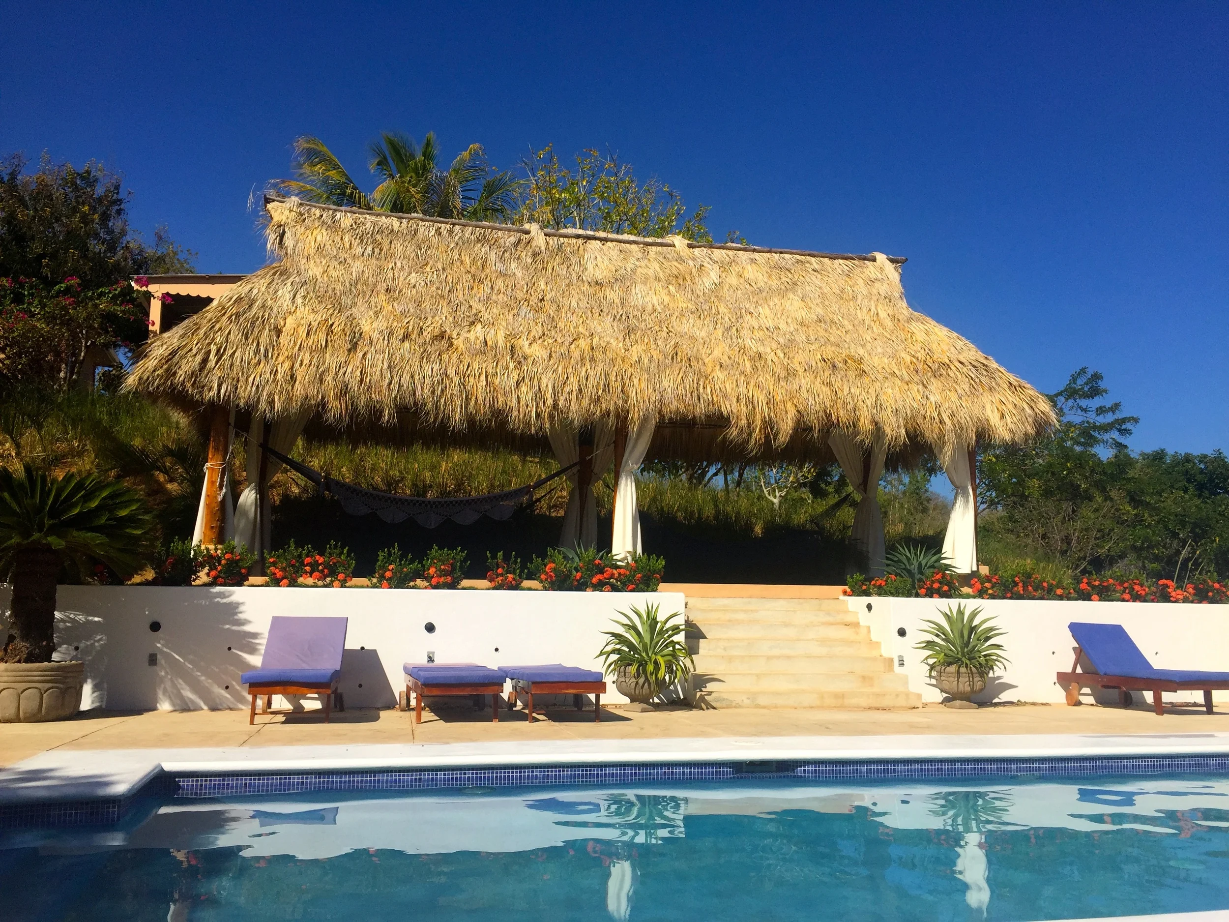  Our hostel- &nbsp;Nicawaves 