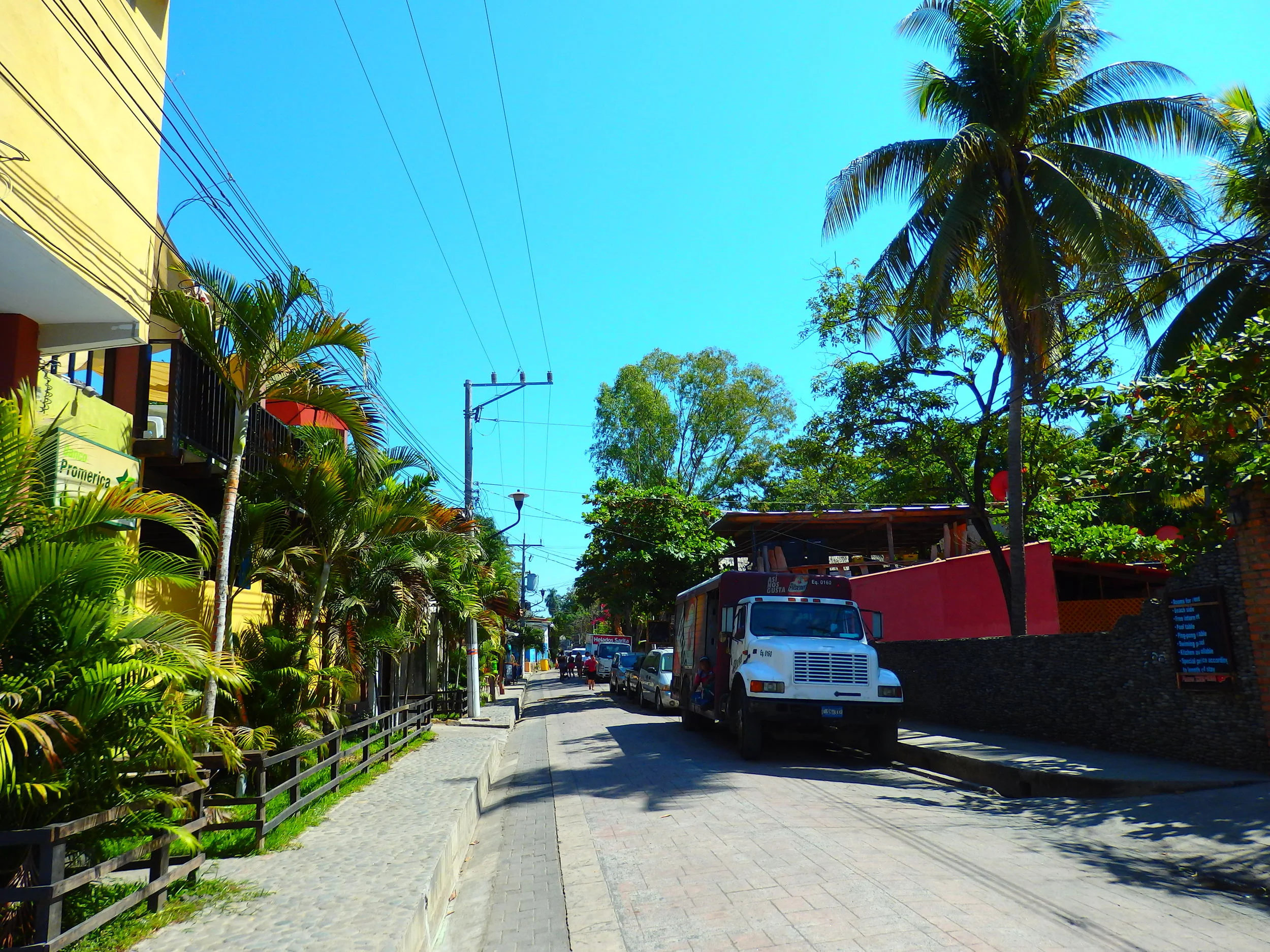 Main Street. El Tunco, El Salvador 