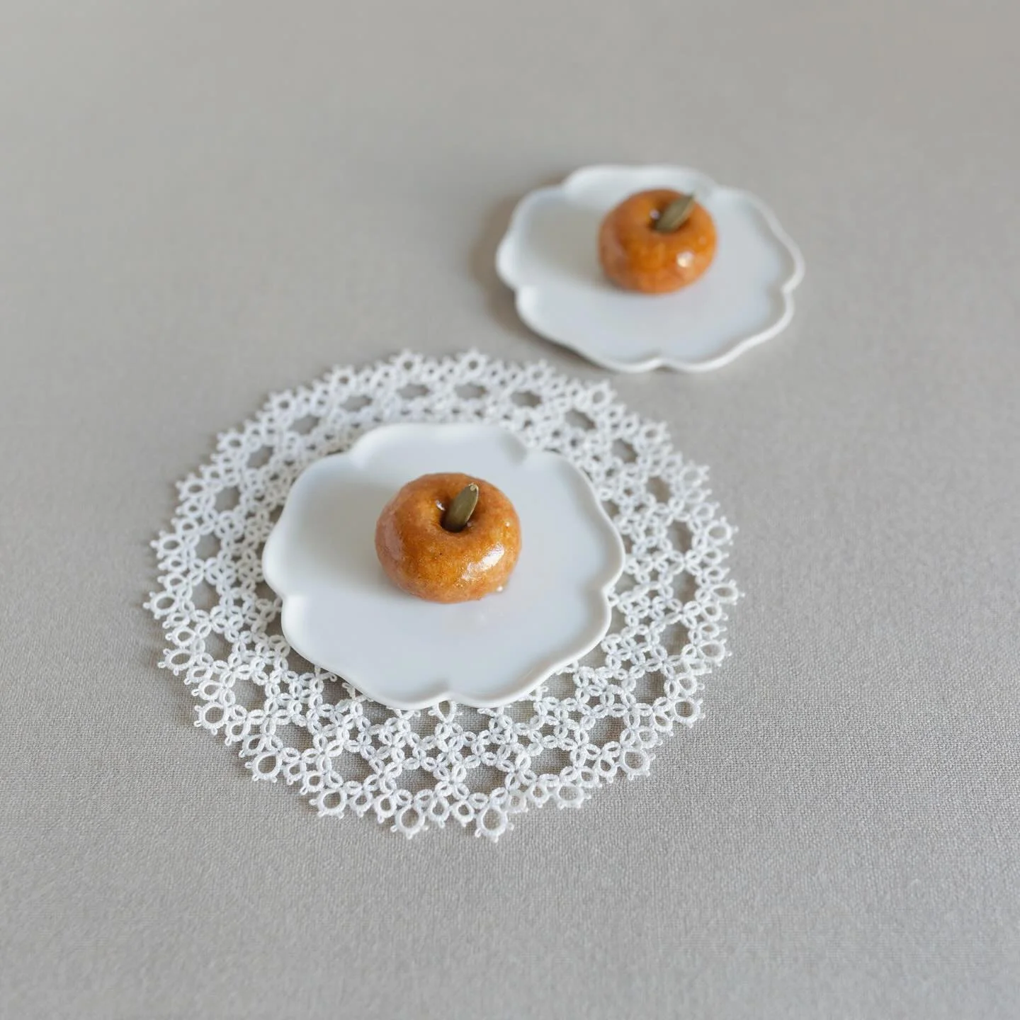 Tried making a traditional Korean dessert today called Gaeseong Juak (개성주악). They aren&rsquo;t perfect since it is my first attempt, but I&rsquo;m still happy with how they turned out.

오늘 전통 한과인 개성주악을 처음 만들어봤어요. 첫 시도라 완벽하진 않았지만, 그래도 나름 만족스러운 결과!