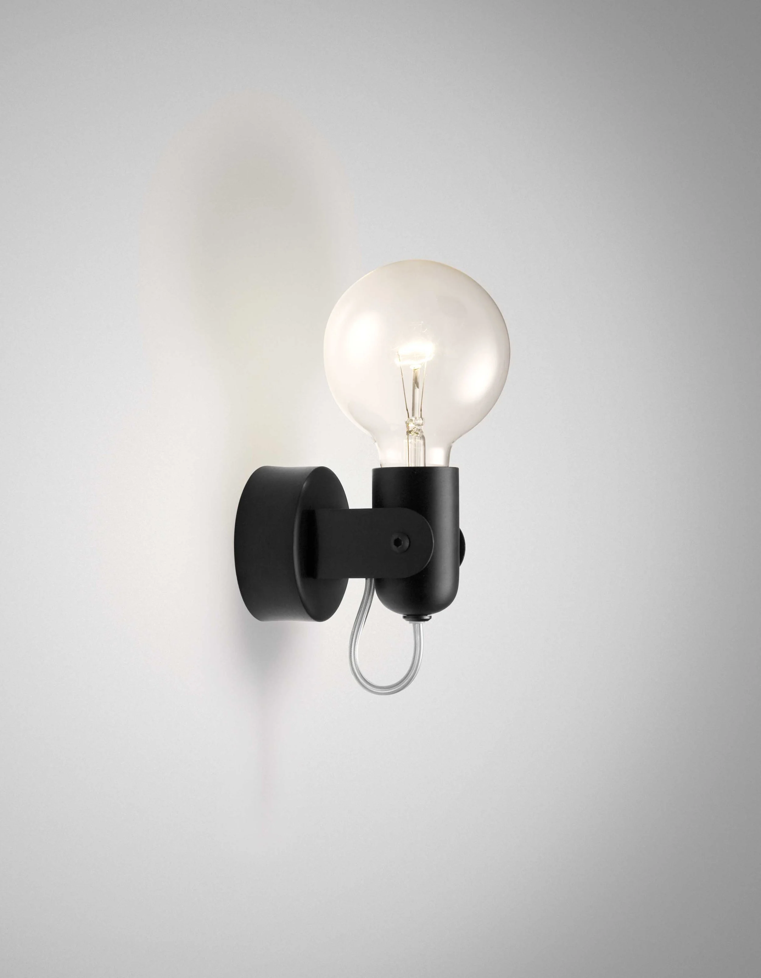 HD2 Wall Lamp black