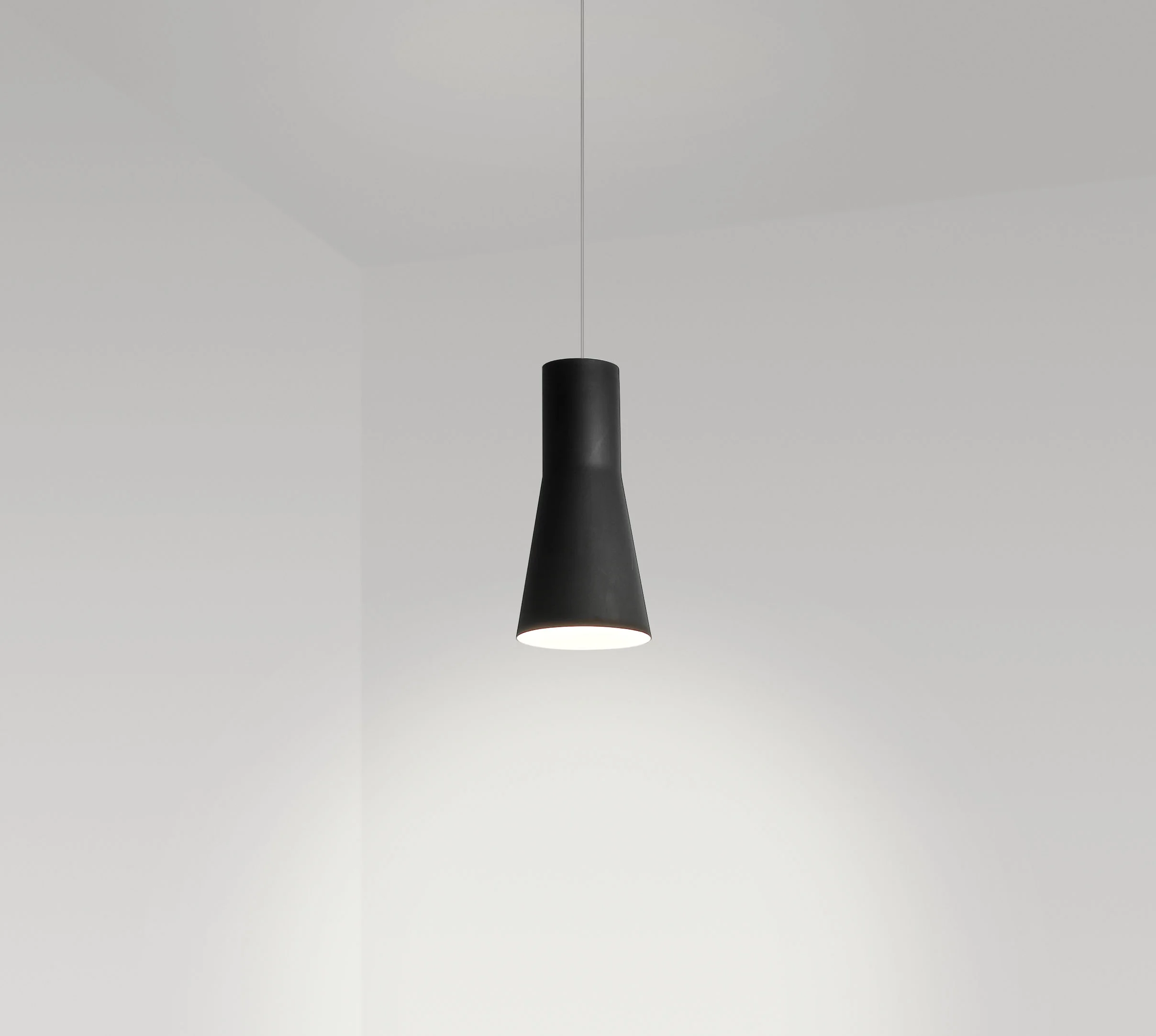 Empire Pendant in vintage black