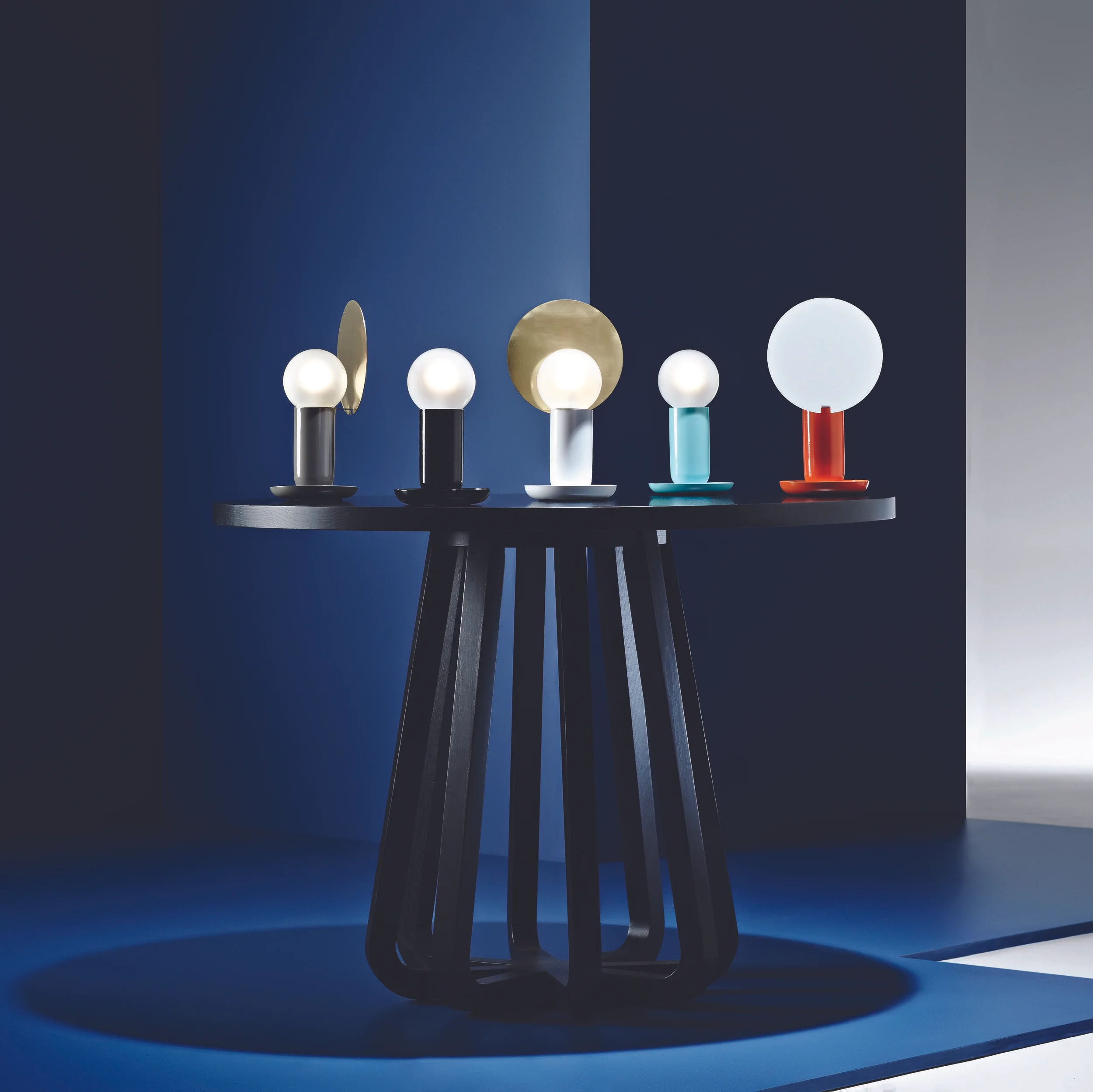 ISM Objects_Wink family_Table_square.jpg