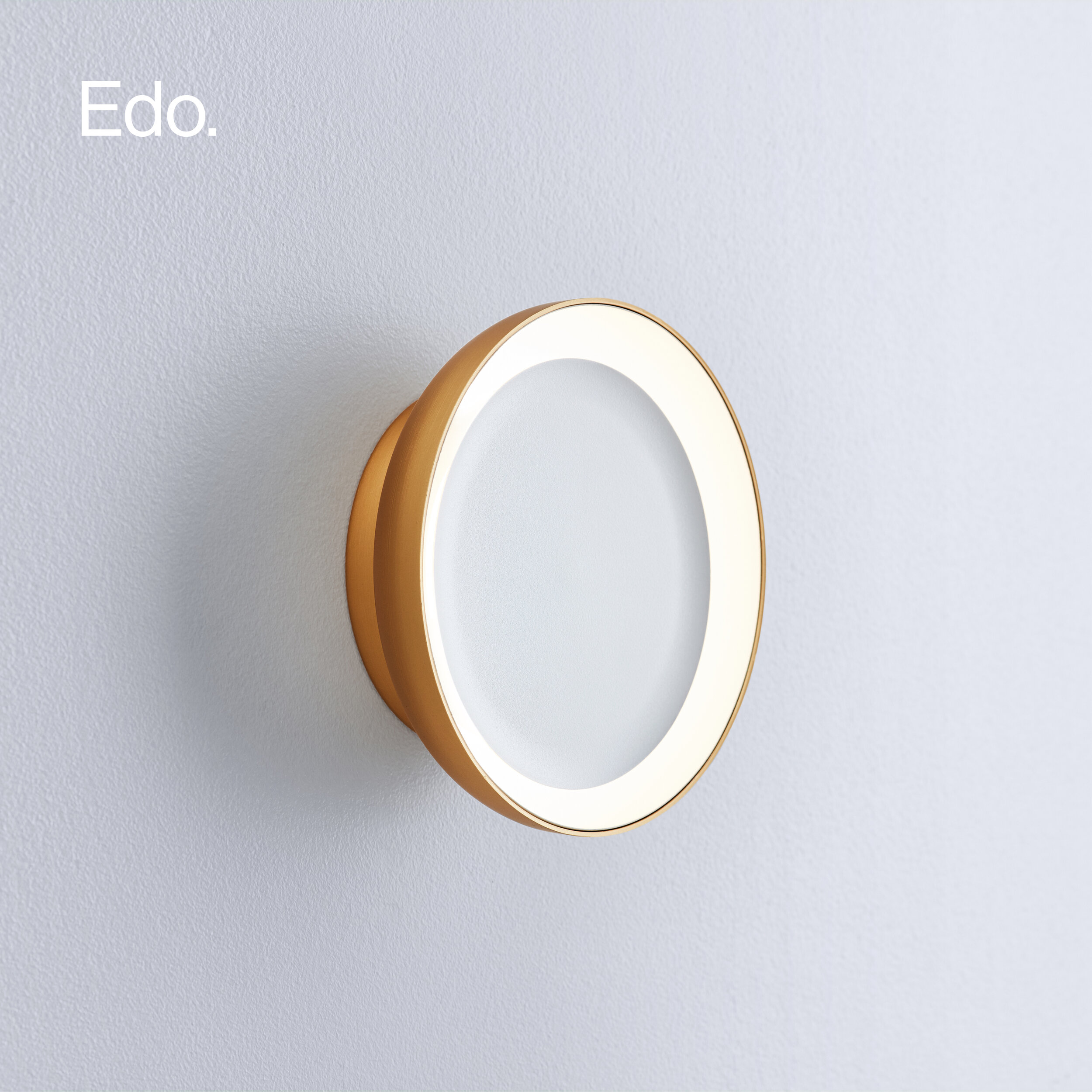 1ISM-Objects_Edo-Small-Gold-White_Wall_WEB.jpg