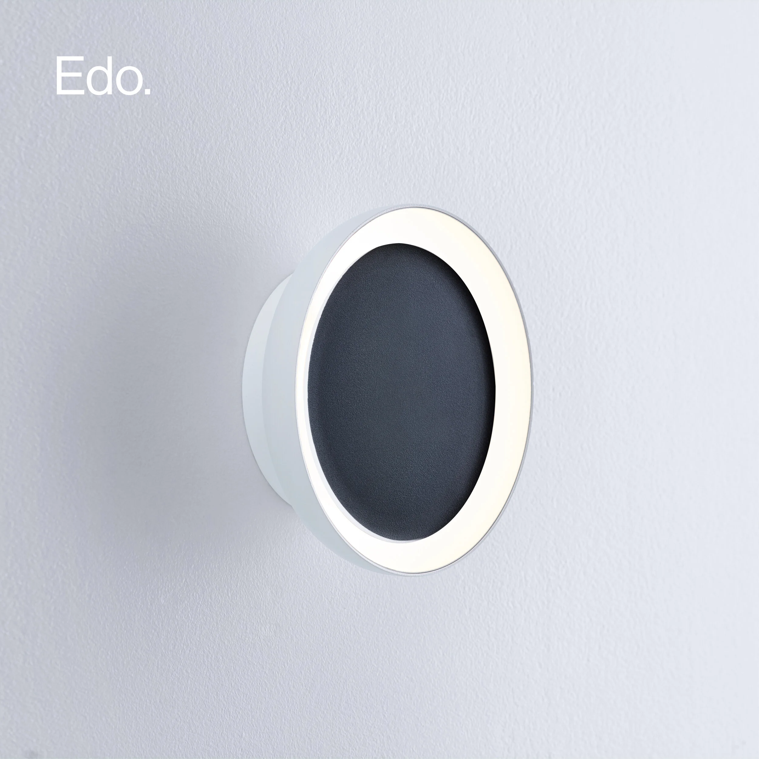 1ISM-Objects_Edo-Small-White-Black_Wall_WEB.jpg