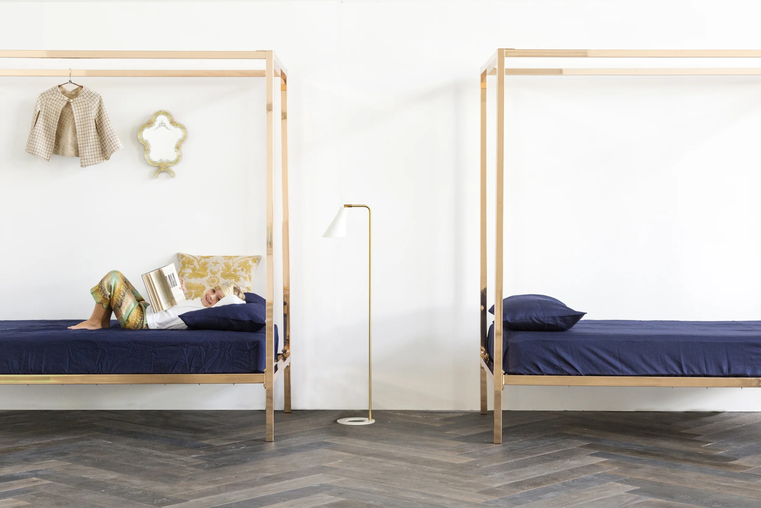 RRP SINGLE $799 - DIMENSIONS SINGLE: 95cm (w) x 195cm(l)x 200cm(h)