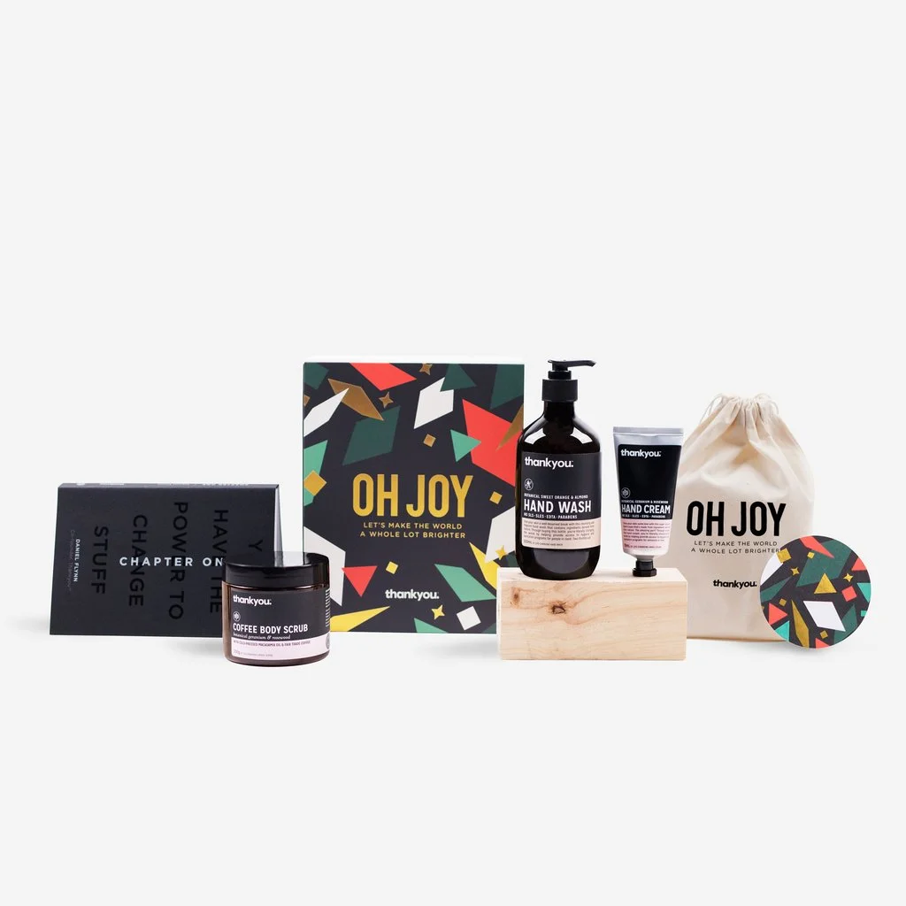 "OH JOY" - THE SET $60 This life-changing Christmas gift set includes: "Chapter One" - best selling book by Daniel Flynn 1 x Botanical Sweet Orange & Almond Hand Wash (500ml) 1 x Botanical Geranium & Rosewood Hand Cream (70ml) 1 x Botanical Geranium & Rosewood Coffee Body Scrub (300g) 1 x Limited Edition "Oh Joy" Calico Bag
