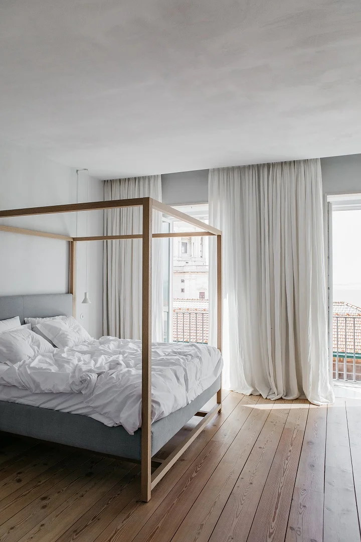 Luxurious cotton sheets that will make you feel like you're sleeping in a hotel...