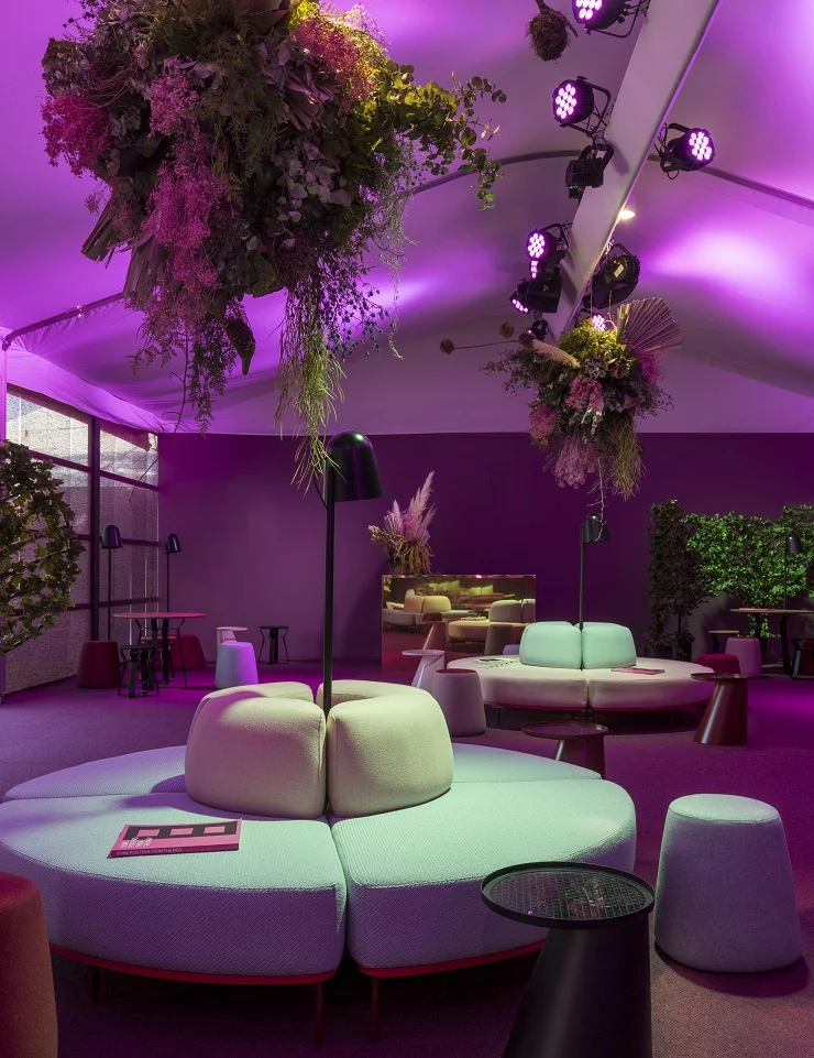 Pictured above are the Botanical Screens, Softscape seating upholstered in Kvadrat textiles, Softscape floor lamps, Softscape ottomans and Penelope Table and stool. All available through L EN at Stylecraft . Floral arrangements by Flowers Vasette .