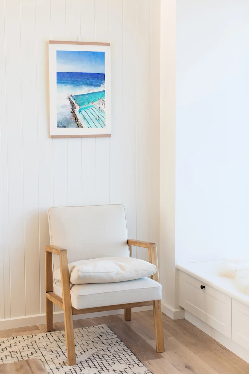 HANGAR easy wall art solution