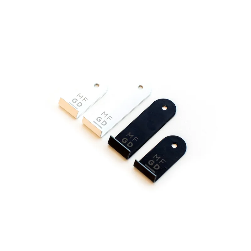 HANGAR easy wall art solution