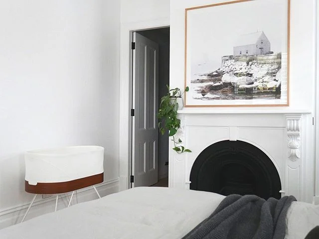 When it came to choosing a bassinet, safety was of course the most important thing for us but I also wanted something that suited the interior of our house. And that&rsquo;s where the SNOO Smart Sleeper from @happiest_baby came into the equation. The