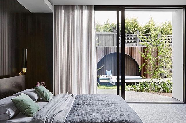 Dreaming of a Sunday sleep in.. what are they again?! 🖤
Master Views #project350 @mckimm 
Photography @davekulesza 
Styling @beaandcostyle 
Landscape @nathanburkettdesign