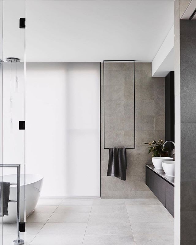 What minimal towel rail dreams are made of 🖤
#project345 by @mckimm 
Photography @davekulesza 
Styling @beaandcostyle