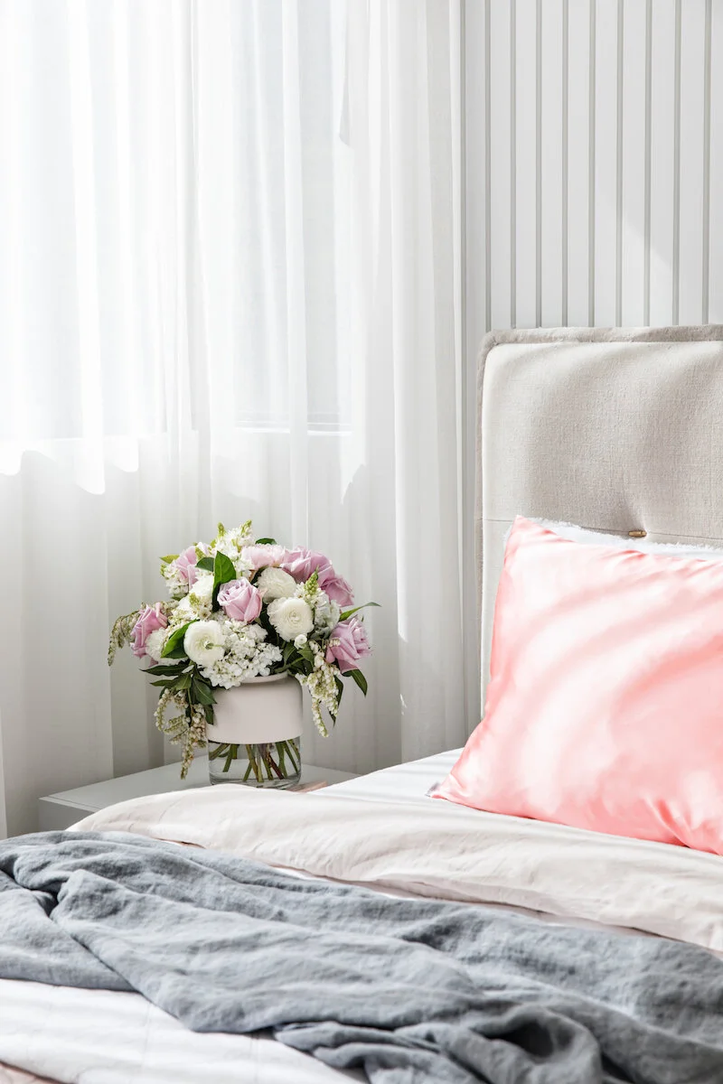 Sleepy-Silk,Silk-Pillowcase-Blush-Pink-(SS-PC-PK00)-Close-Up.jpg