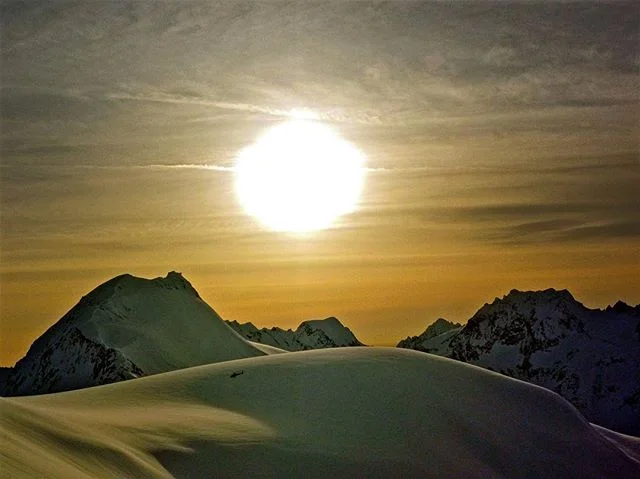 Snow's ability to reflect sunlight back into the atmosphere is very high, reflecting 80 to 90 percent. Snow's high reflectivity helps Earth's energy balance, because it reflects solar energy back into space, which helps cool our planet.
The thermal properties of snow have important consequences for climate, as well. Beneath just 30 centimeters (1 foot) of snow, the soil and the organisms within it are protected from changes in the air temperature above the snow surface.
Every element of nature has a purpose and acts as a support mechanism for a greater cause. For us we enjoy sharing in the act of discovery but we love to celebrate the science that is nature.
.
.
.
#nature #science #education #outreach #scicomm #discover #explore #anytimeanyspace #optoutside #edtech #snow #elearning #outdoors #filmmaking #sunset #mountains #ecosystem #earth