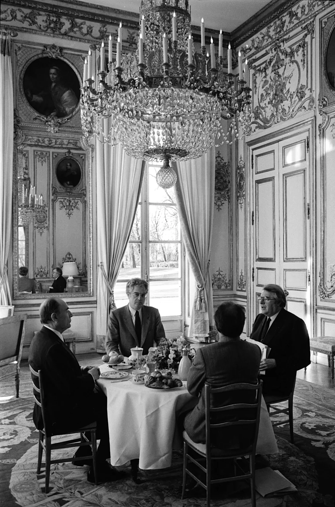 Breakfast at the Elysee Palace.