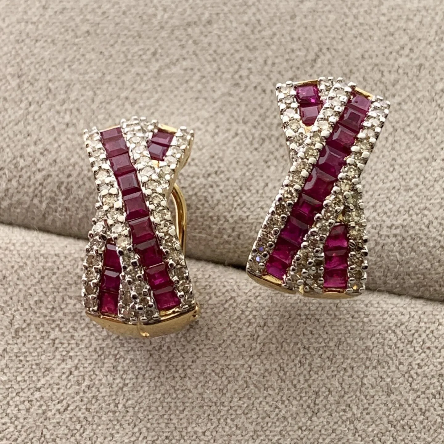 Estate 14k Yellow Gold Synthetic Ruby &amp; Diamond X Earrings w/ Omega Style Backs 💎 0.75tdw

DM to inquire 

805-03386