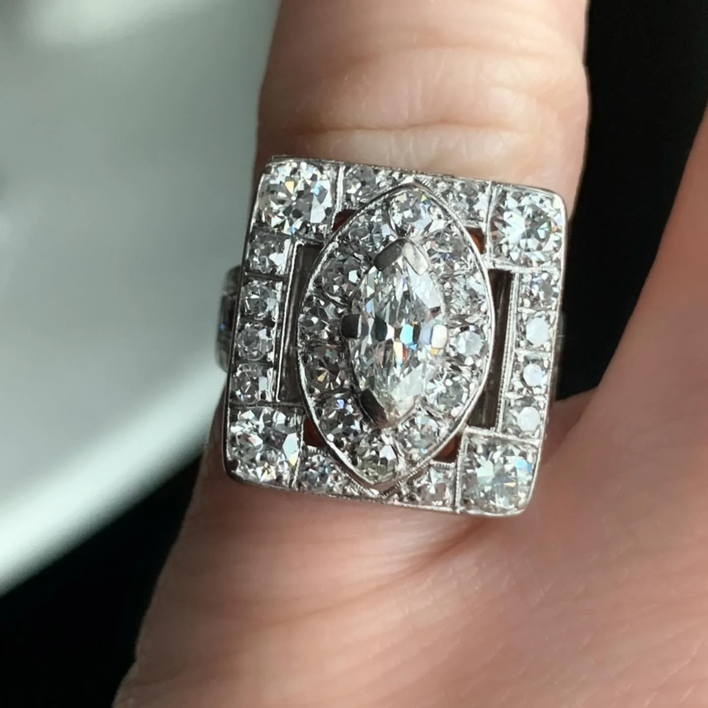 Estate 14k White Gold Diamond Cluster Ring w/ One 0.50ct Marquise Shaped Diamond Surrounded By Smaller Round Diamonds, sz 5 💎 1.50tdw 

DM to inquire 

800-02816