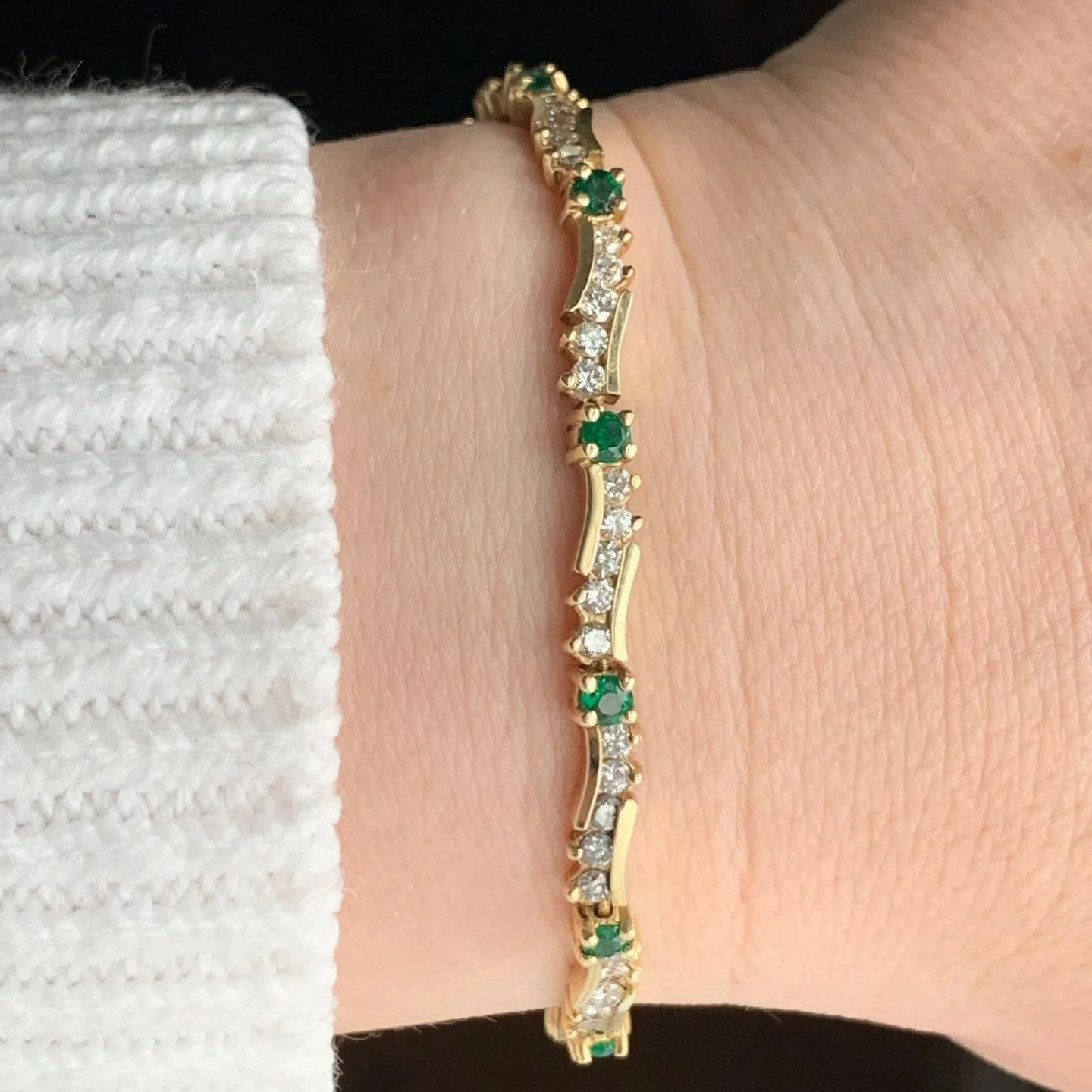 Estate 18k Yellow Gold Wavy Diamond &amp; Emerald Bracelet, 7.5&rdquo; 💎 2.43tdw 

DM to inquire 

805-03305