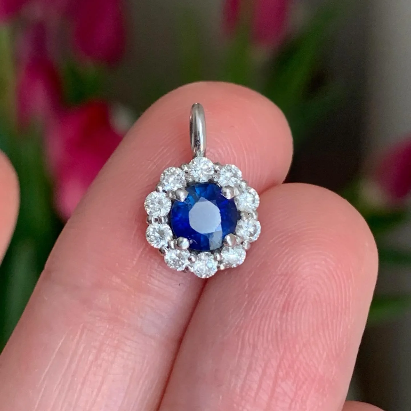 Estate 14k White Gold Round Blue Sapphire &amp; Diamond Pendant 💎 0.40tdw 

DM to inquire 

805-03477