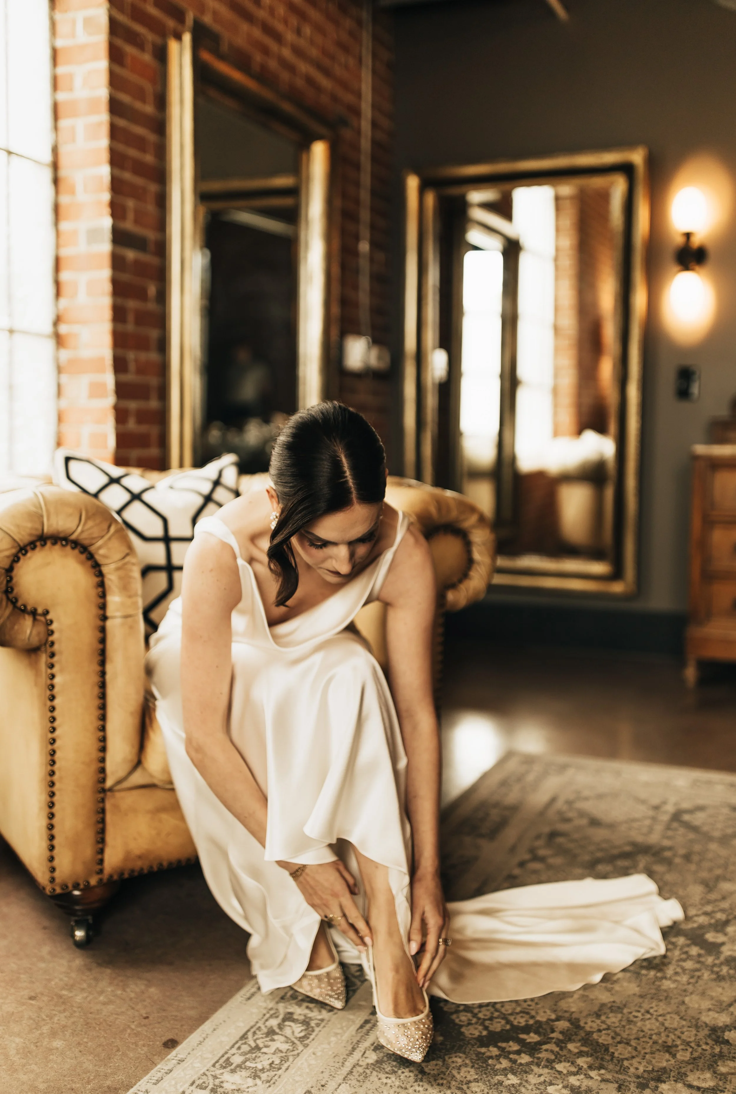 _MGL8189 Dressing Suite.jpg