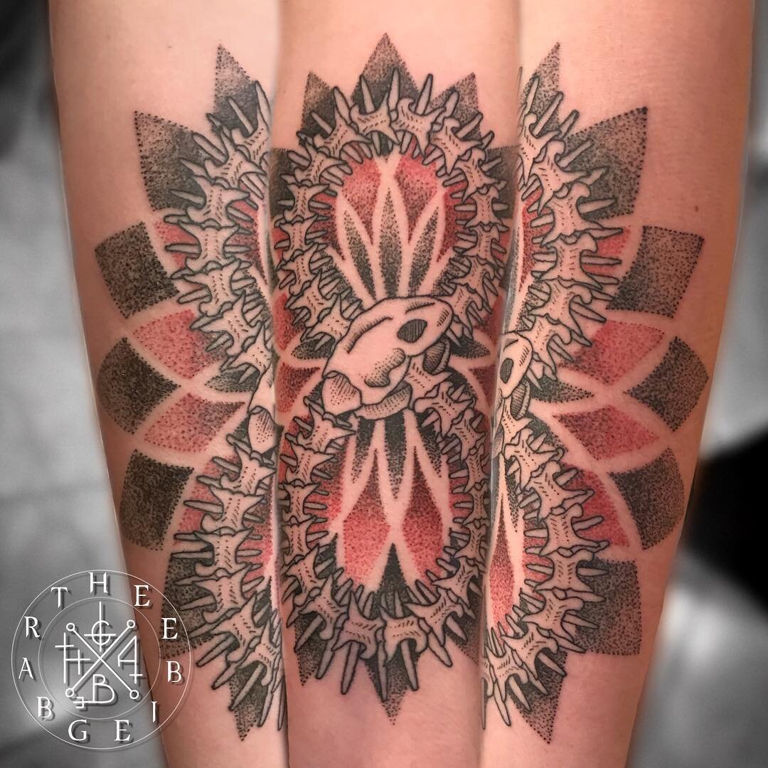 Ouroboros and mandala #swfltattoo #needfulthingsinc #tattoo #blackworkers #tattooartist #ouroboros #snake#mandala #mandalatattoo #dotwork #dotworktattoo #inkjecta #allegoryink #instatattoo