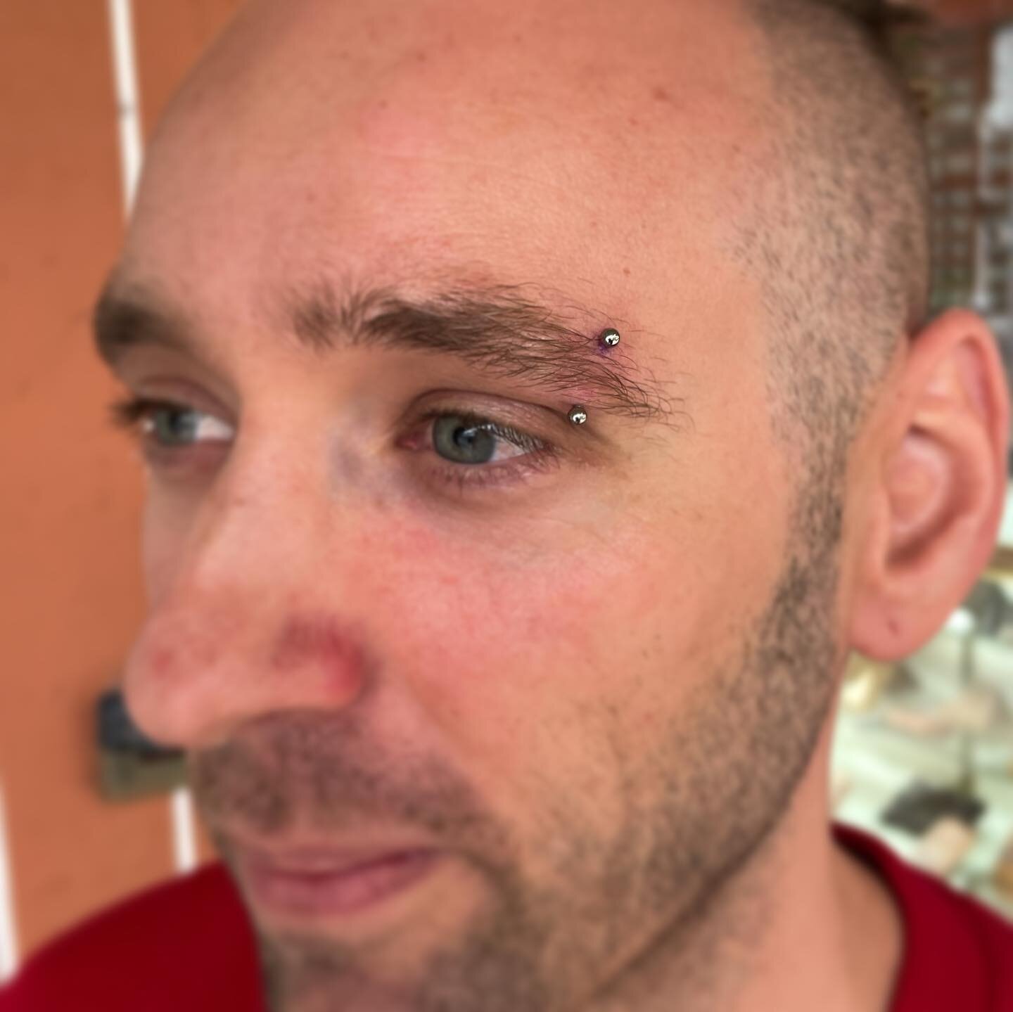 @16gmike was nice enough to let me do my 1st eyebrow piercing on him ✨14g 3/8&rdquo; f136 titanium curved barbell from @leroifinejewellery ✨