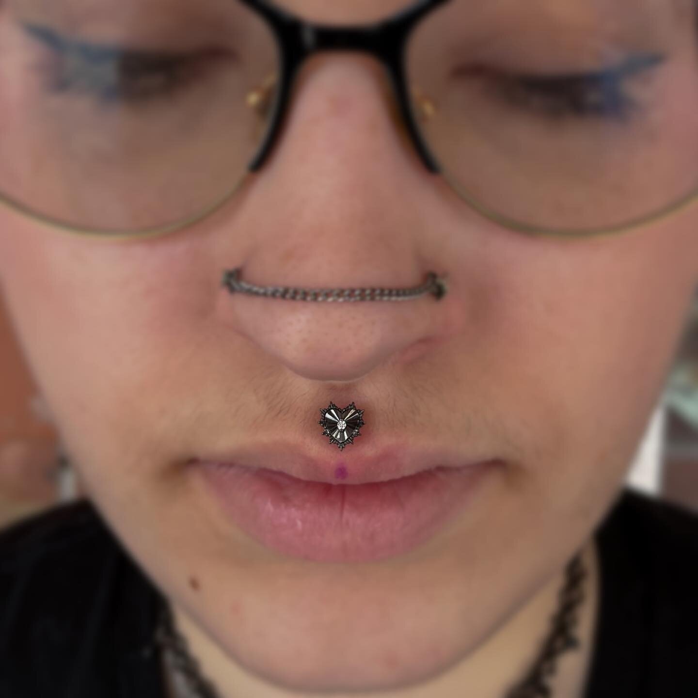 One of our tattoo artists💕 @maddymaitattoo 💕 let me do her philtrum on Sunday with a Bad Romance from @buddhajewelryofficial in rhodium