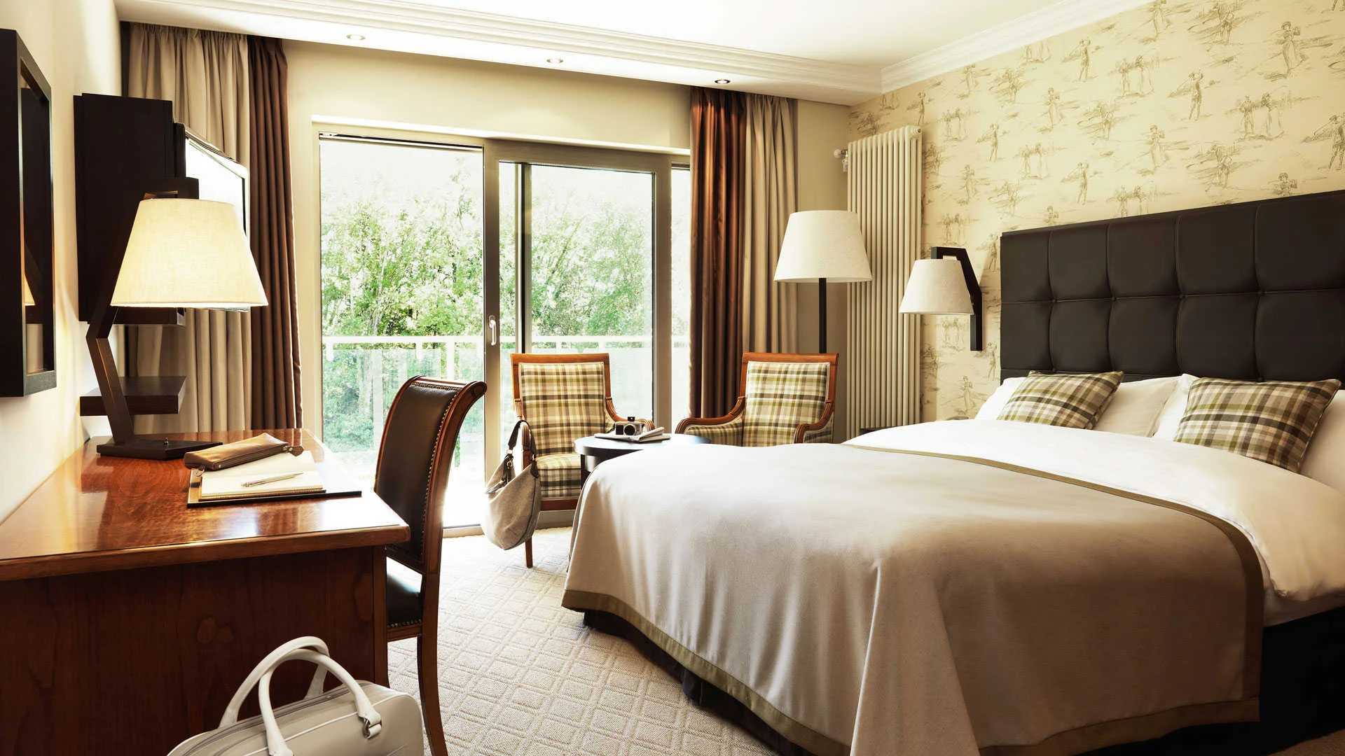 europe-1920-1080-golfside-room--september-2012.jpg