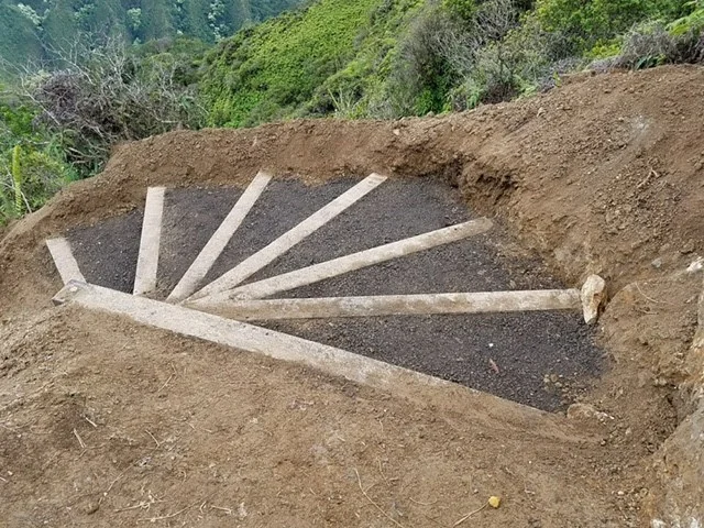 Plastic timber trail stair using Black Rhino Projects in a Hawaii State Trail project.