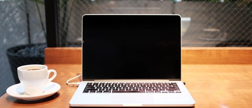 Remote working shows clear economic and societal benefits Image: Alex Knight/Unsplash
