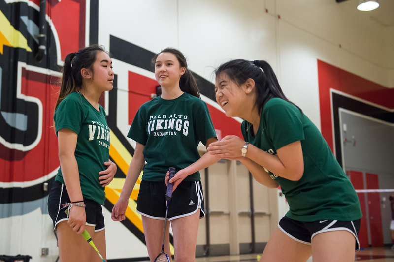 palybadmintongirls.jpg