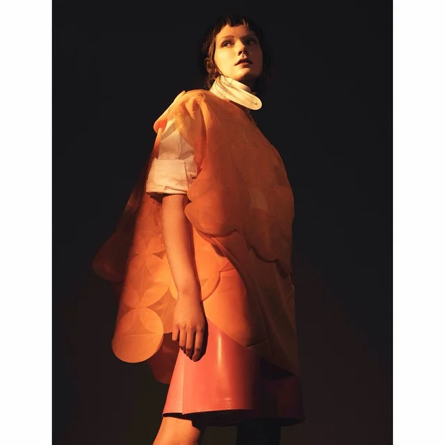 Marland Backus
(@marzipanjupiter)
Shot by Dario Catellani (@dariocatellani)
For Numéro China (@numerochina)
HOUSEtribeca.com
photo-retouching house
#editorial #closeup #model #marlandbackus #numerochina #numeromagazine #numero #dariocatellani #march #2015 #china #photo #photoshop #photoshoot #photography #fashion #fabric #face #fashionshoot #fashionphotography #housestudios #house #yellow #orange #style #redhead #lighting