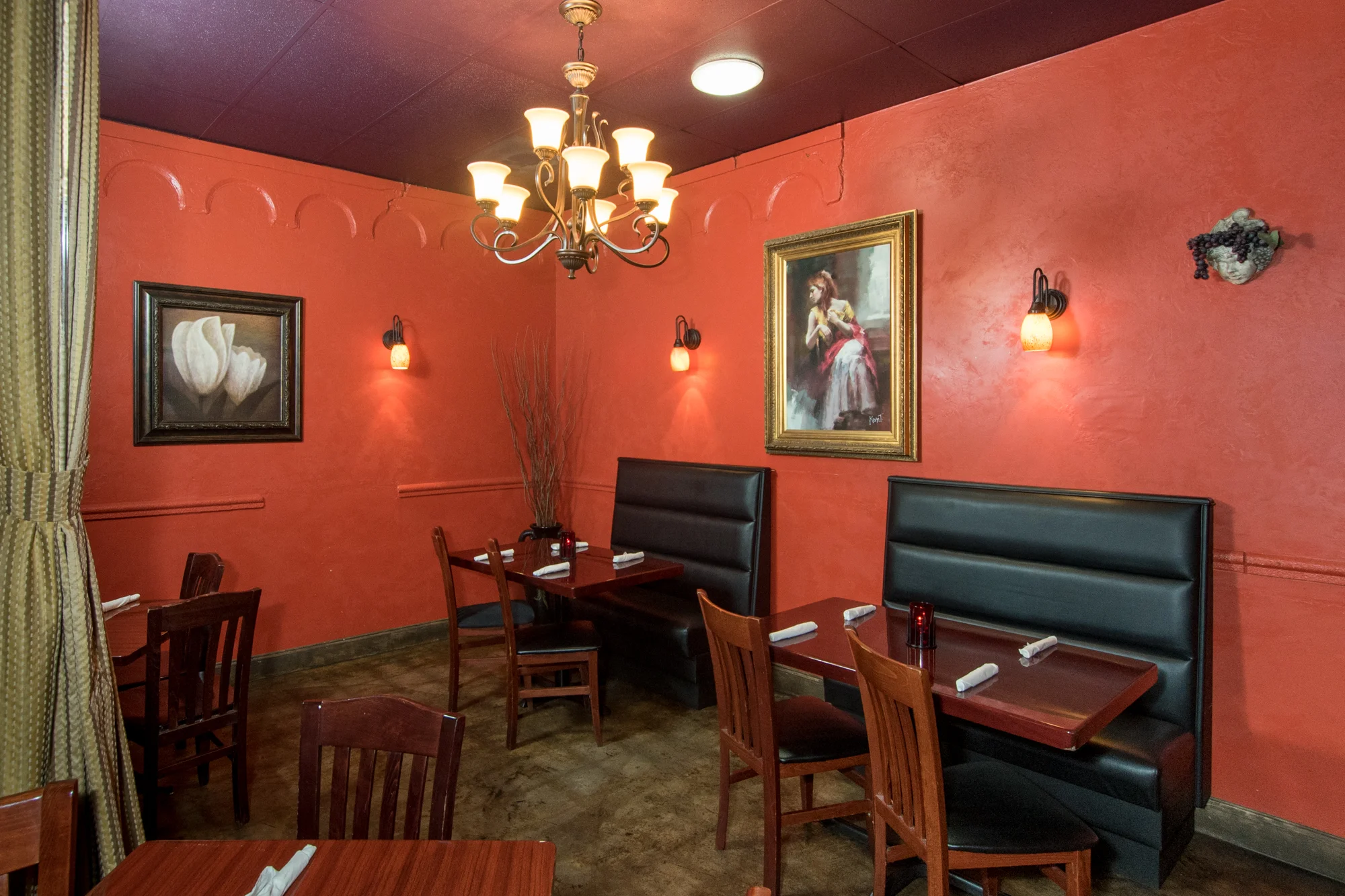 Gallery — The Living Room on Main