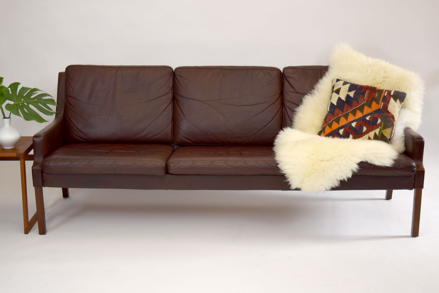 sofa3.jpg