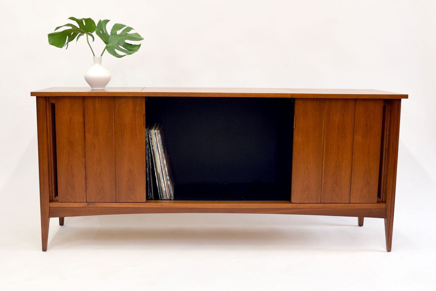 Fabulous MidCentury Stereo / Console / Credenza SOLD