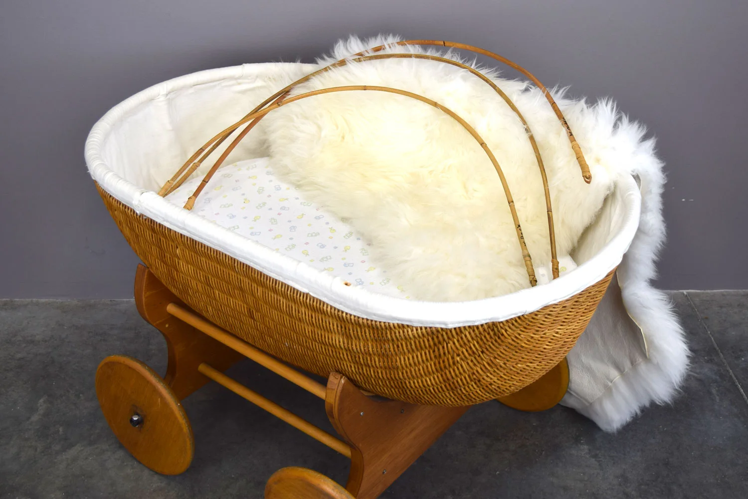 scandinavian bassinet
