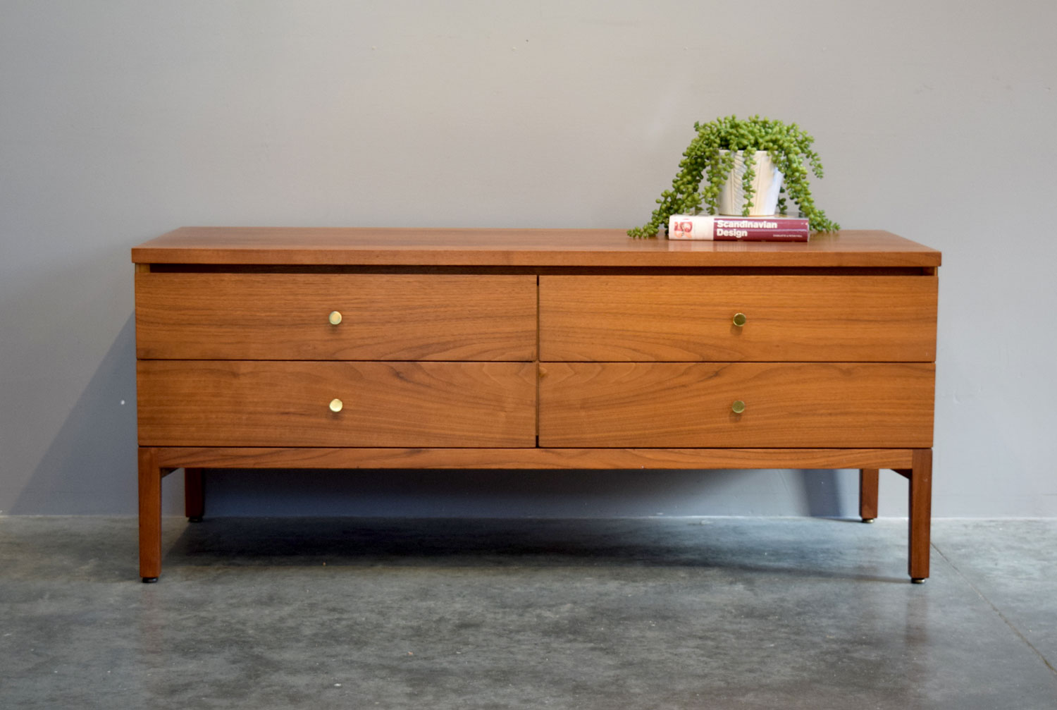 Calvin Chest of Drawers