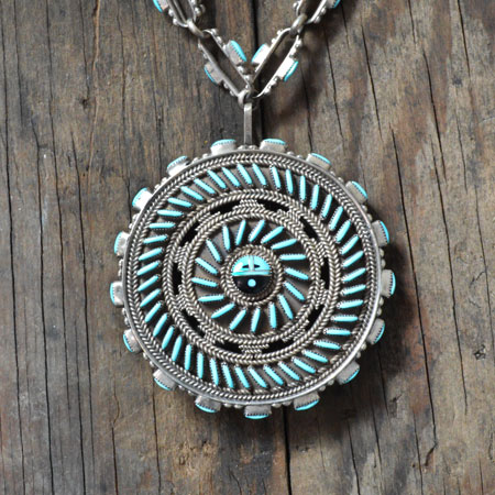 zuninecklace3.jpg