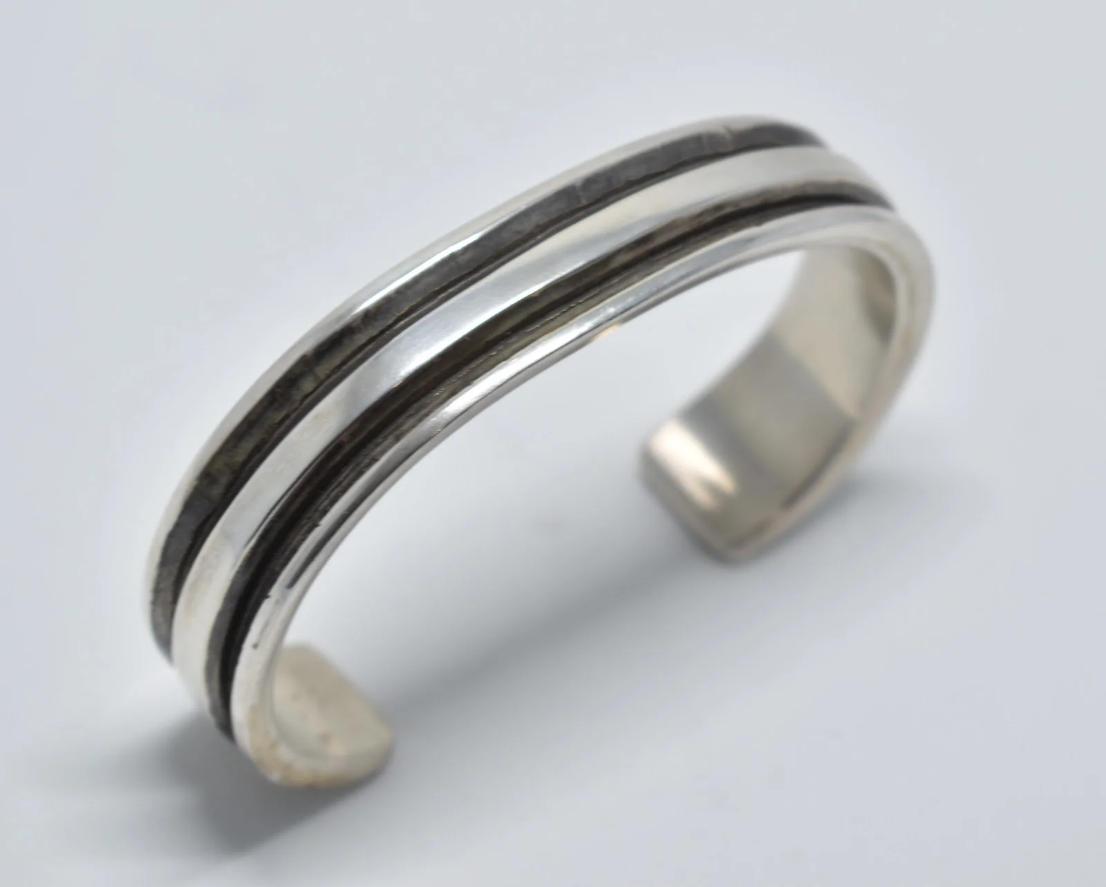 silver stripe cuff right.jpg