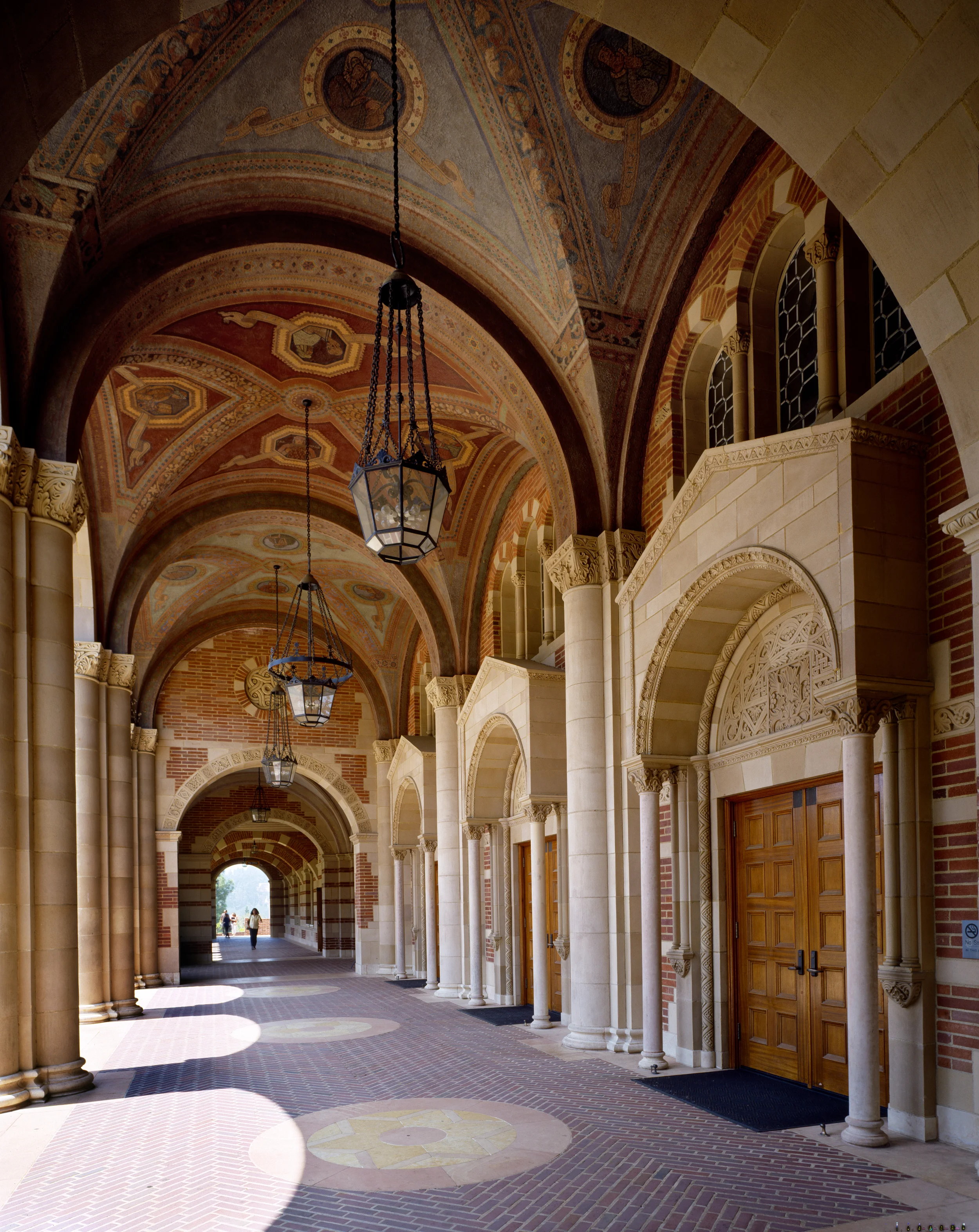 atkinson-01.00411-royce-portico.jpg