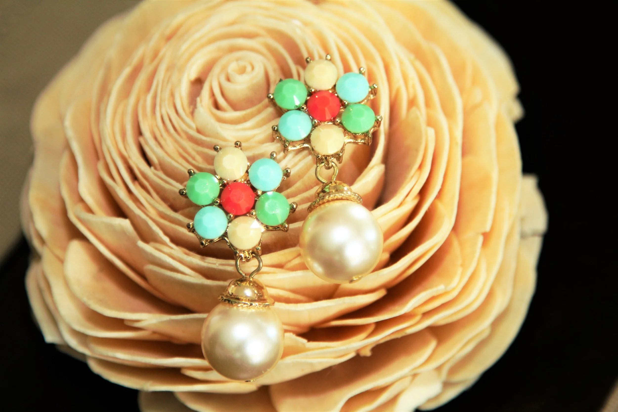 Pearlescent Flower Earrings