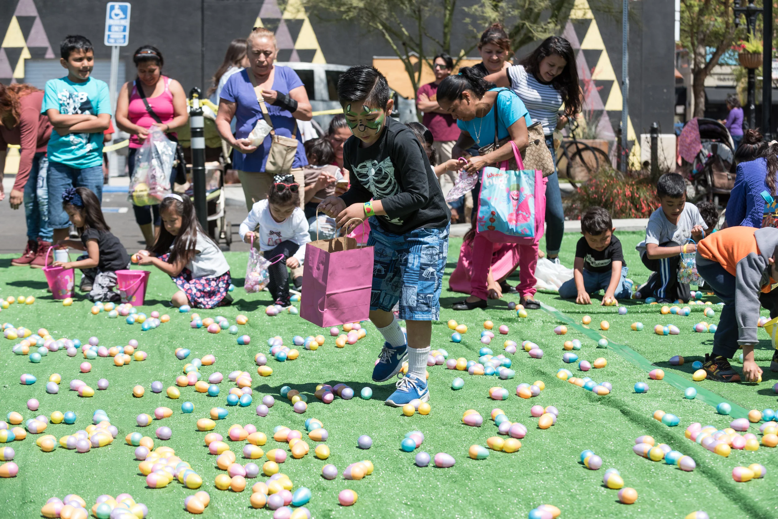 4-15-17 Emmaus Easter Egg Hunt-113.jpg