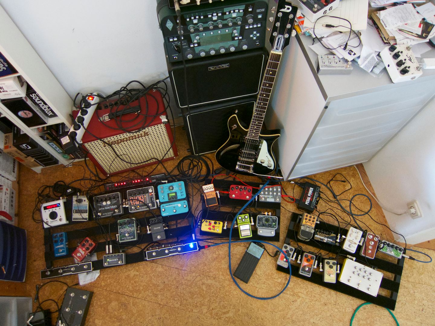 pedalboard_kemper_kpa_duesenberg_double_cat_ehx_superego_source_audio.jpg