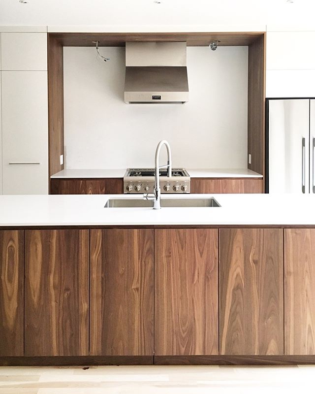 Une autre vue de ce beau projet avec Thellend Fortin architectes #thellendfortinarchitectes⁣
Cuisine par @gepetto_cuisine ⁣
Design par Thellend Fortin architectes
.⁣
.⁣
.⁣
.⁣
.⁣
.⁣
.⁣
.⁣
.⁣
⁣
⁣
#contemporarydesign#contemporarykitchen#montreal#gepetto