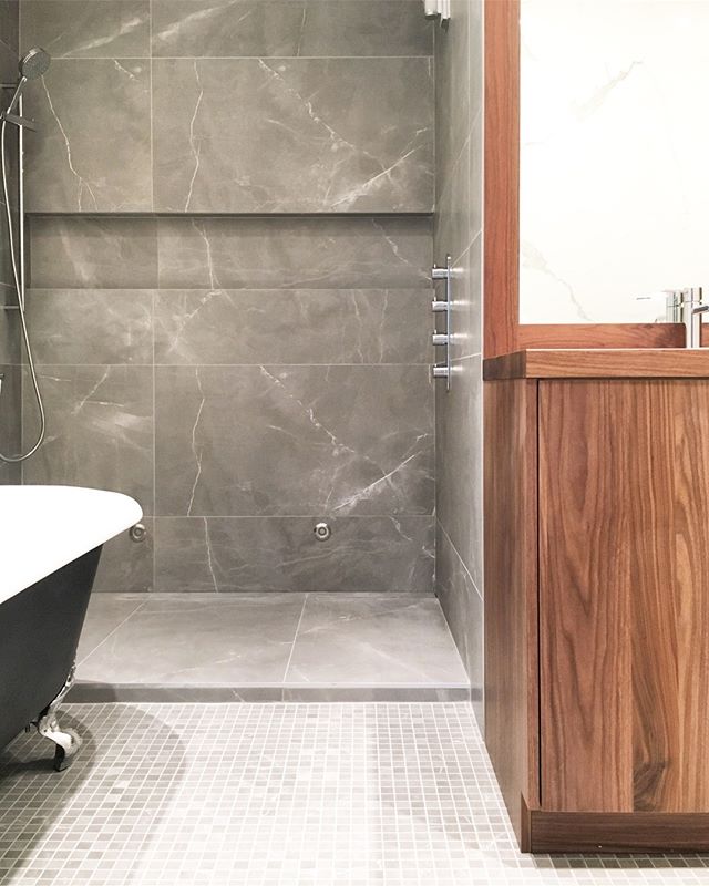 Belle collaboration avec Thellend Fortin architectes #thellendfortinarchitectes⁣
Mobilier par @gepetto_cuisine ⁣
Design par Thellend Fortin
.⁣
.⁣
.⁣
.⁣
.⁣
.⁣
.⁣
.⁣
.⁣
⁣
⁣
#contemporarydesign#contemporarybathroom#montreal#gepettocanada#gepetto_cuisine