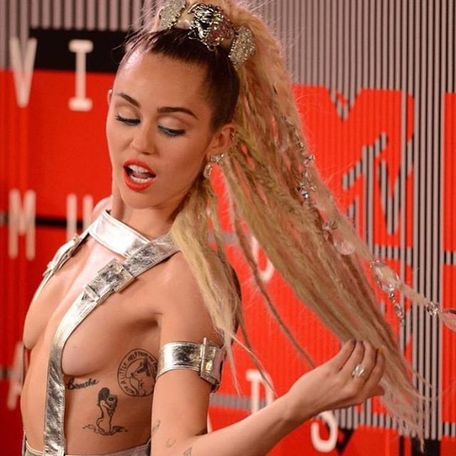 Miley Cyrus at the 2015 VMAs