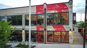 Who's House? R. House