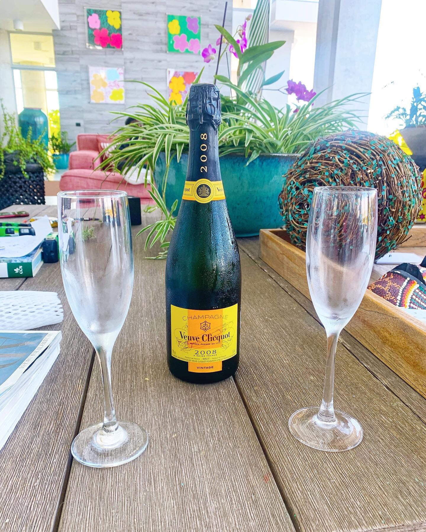 bubbles in my champagne 
pimpin in my convo